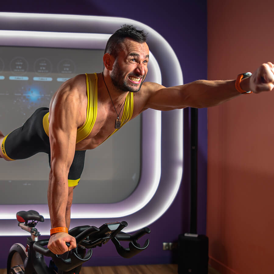 Челлендж Way2Fit и CINNABON “Sugar cycle challenge”.  Крути, сжигай калории и выигрывай подарки.